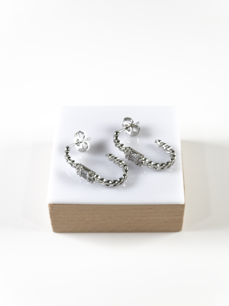 Silver Zincir Detaylı Taşlı Vip Küpe (30mm) - Görsel 5