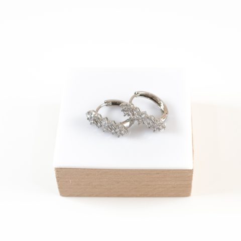 Silver Asimetrik Taşlı Vip Küpe (20mm)